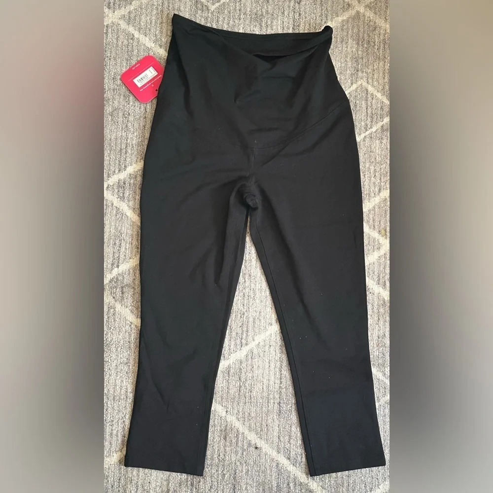 Isabel maternity capri leggings with belly panel - size small - new with tags